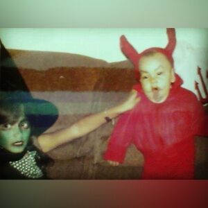 I sell clothes and Stuff.